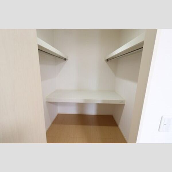 収納 (ウォークインクローゼット)