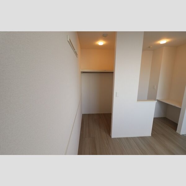収納 (ウォークインクローゼット)