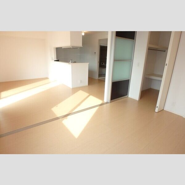 居室・リビング (LDK12.5帖～洋室6帖)