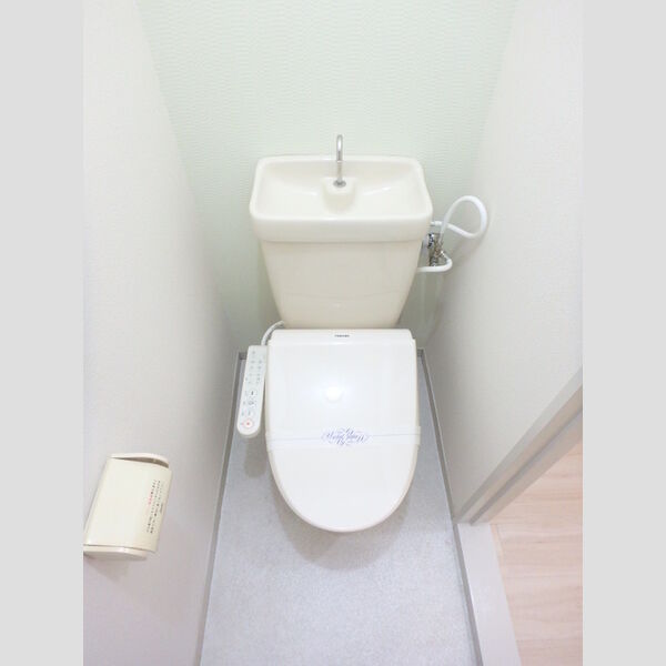 トイレ (温水洗浄暖房便座)