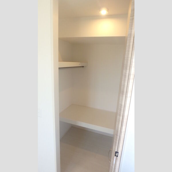 収納 (ウォークインクローゼット)