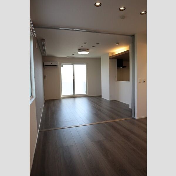 居室・リビング (LDK16.2帖～洋室6帖)