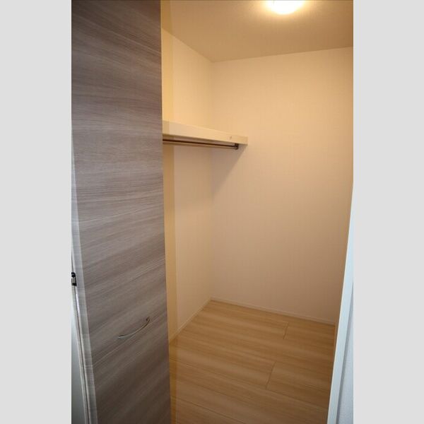 収納 (ウォークインクローゼット)