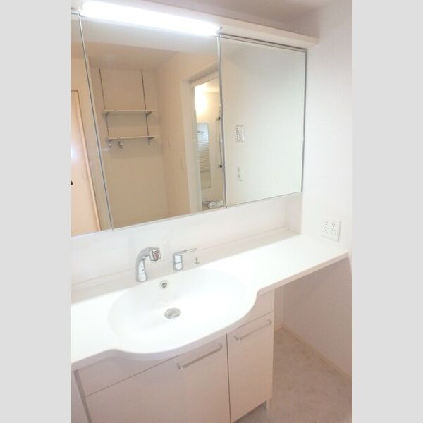 洗面所 (洗髪洗面化粧台)