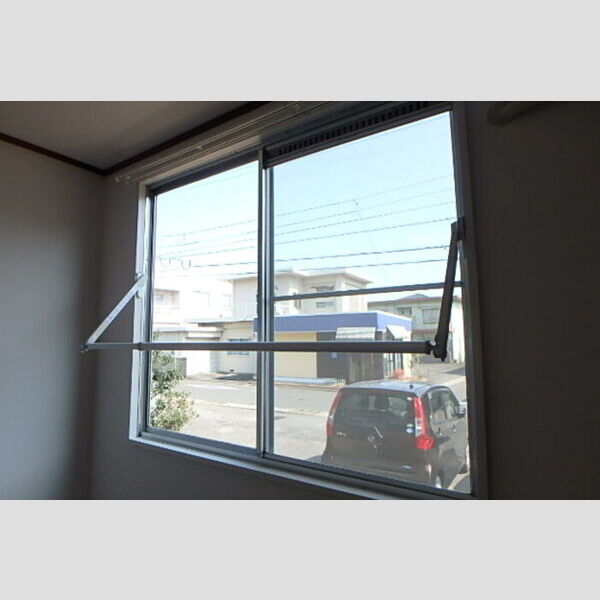 その他設備 (室内物干し)