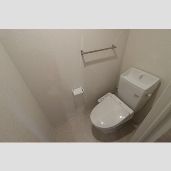 トイレ (温水洗浄暖房便座)