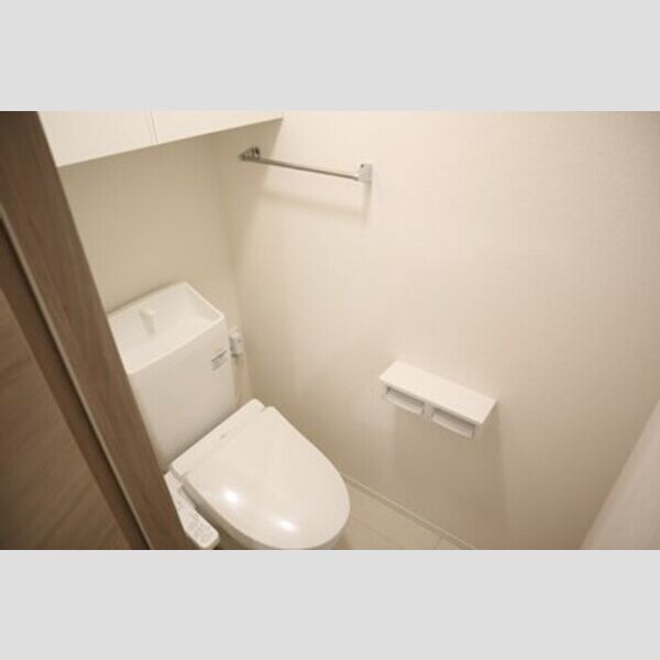 トイレ (温水洗浄暖房便座)