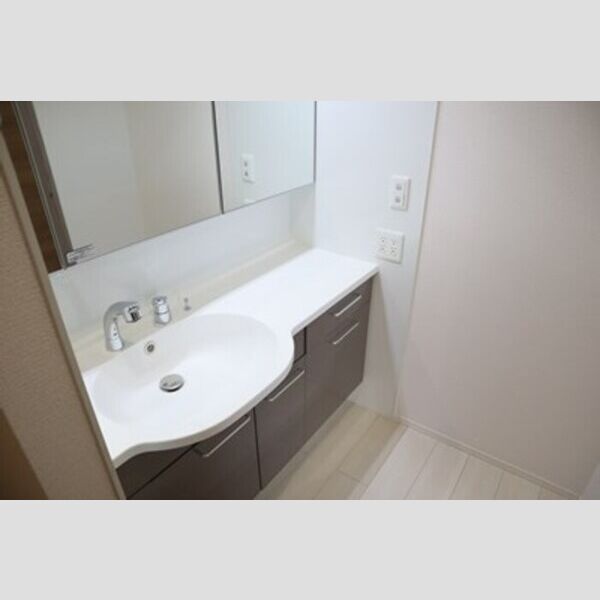 洗面所 (洗髪洗面化粧台)