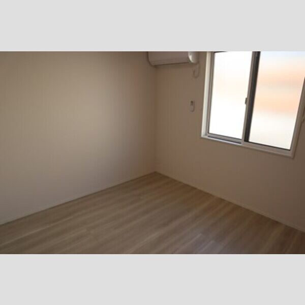 その他 (北東洋室5.3帖)