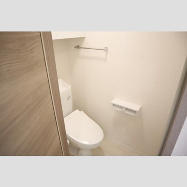 トイレ (温水洗浄暖房便座)