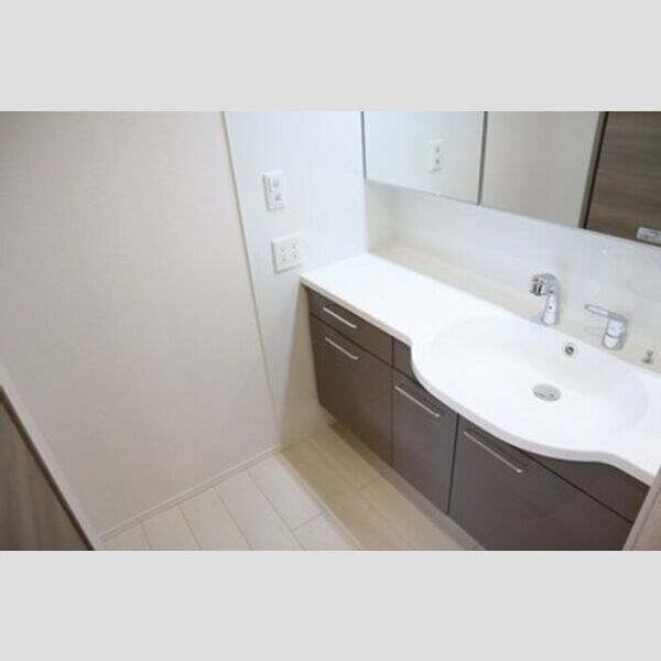 洗面所 (洗髪洗面化粧台)