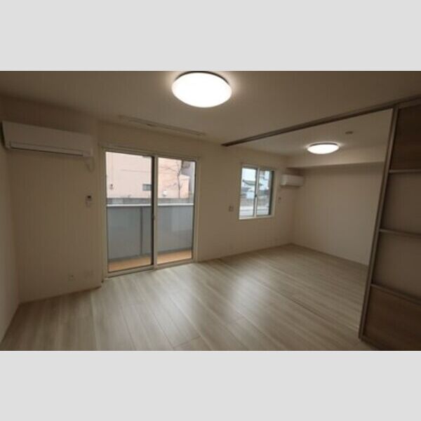 居室・リビング (LDK13帖+南洋室4.5帖)