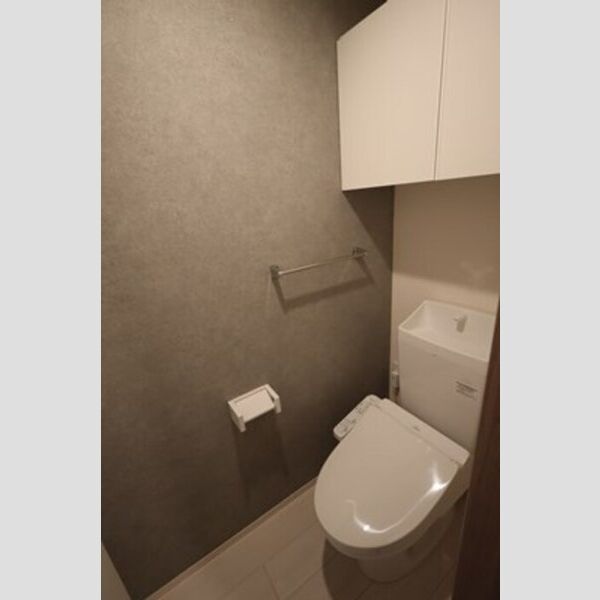 トイレ (温水洗浄暖房便座)