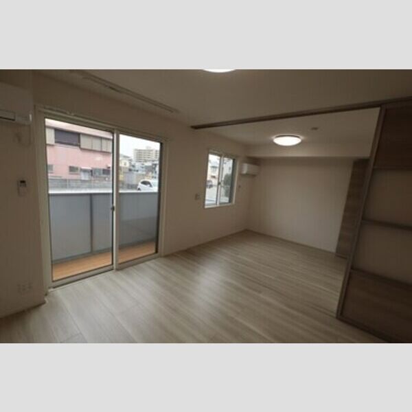 居室・リビング (LDK12.9帖+南洋室4.5帖)