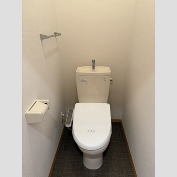 トイレ (温水洗浄暖房便座)