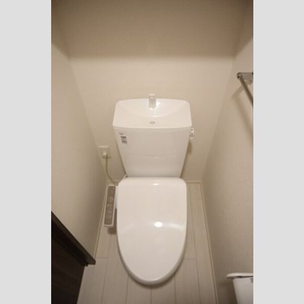 トイレ (温水洗浄暖房便座)