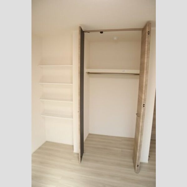 収納 (クローゼット(東洋室))