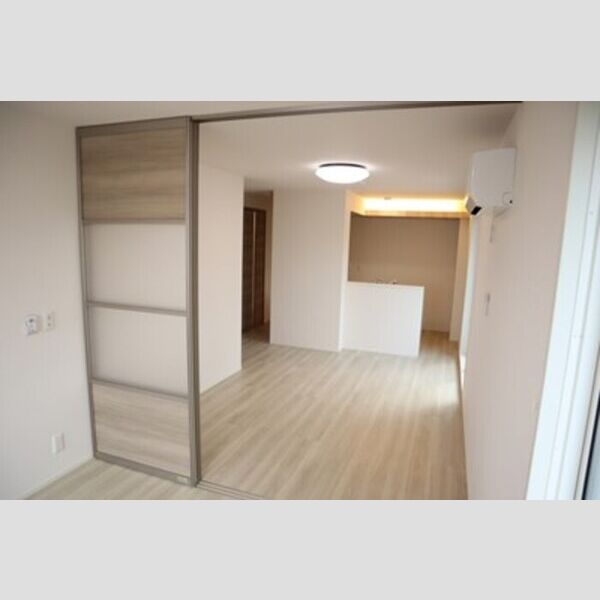 居室・リビング (LDK11.9帖+東洋室5帖)