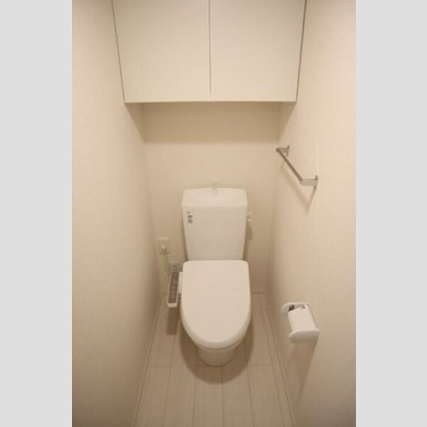 トイレ (温水洗浄暖房便座)