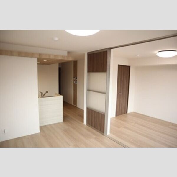 居室・リビング (LDK12.9帖+北洋室6帖)