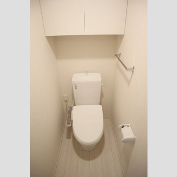 トイレ (温水洗浄暖房便座)