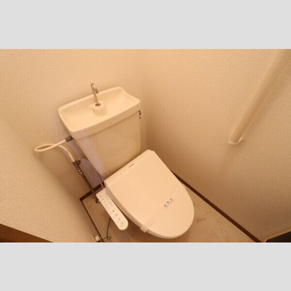 トイレ (温水洗浄暖房便座)