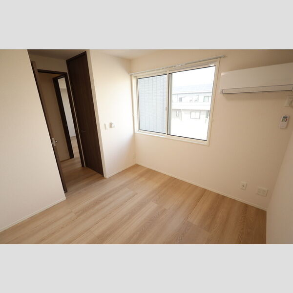 その他 (洋室5帖)