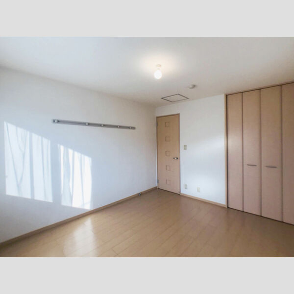 その他 (北側洋室)