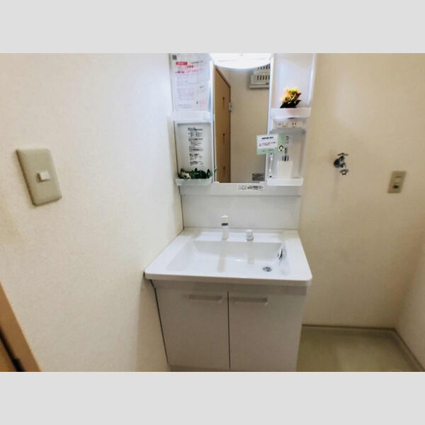 洗面所 (洗髪洗面化粧台)