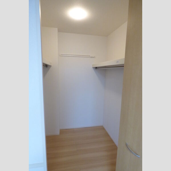 収納 (ウォークインクローゼット)