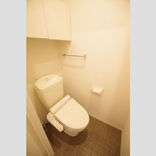 トイレ (温水洗浄暖房便座)