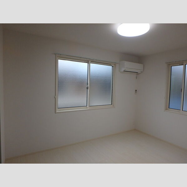 その他 (北側洋室)