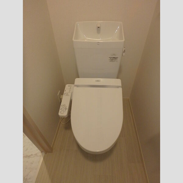トイレ (温水洗浄暖房便座)