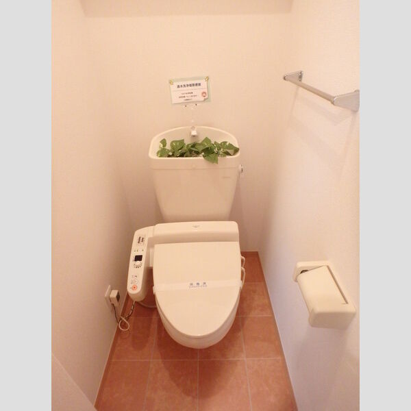 トイレ (温水洗浄暖房便座)