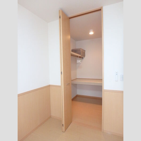 収納 (ウォークインクローゼット)