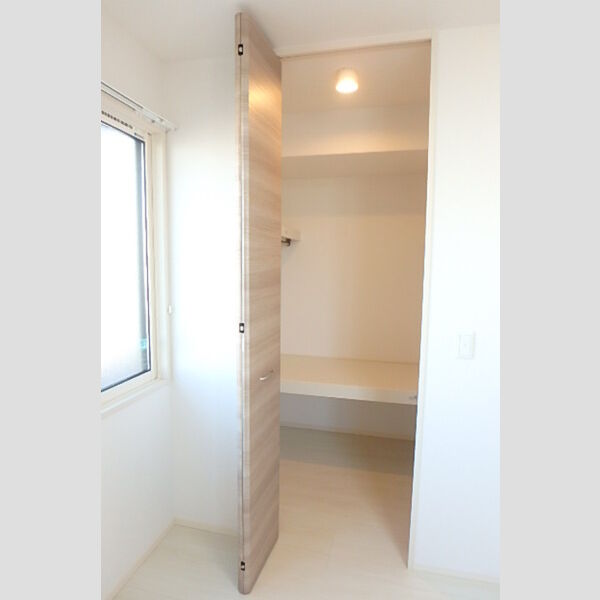 収納 (ウォークインクローゼット)