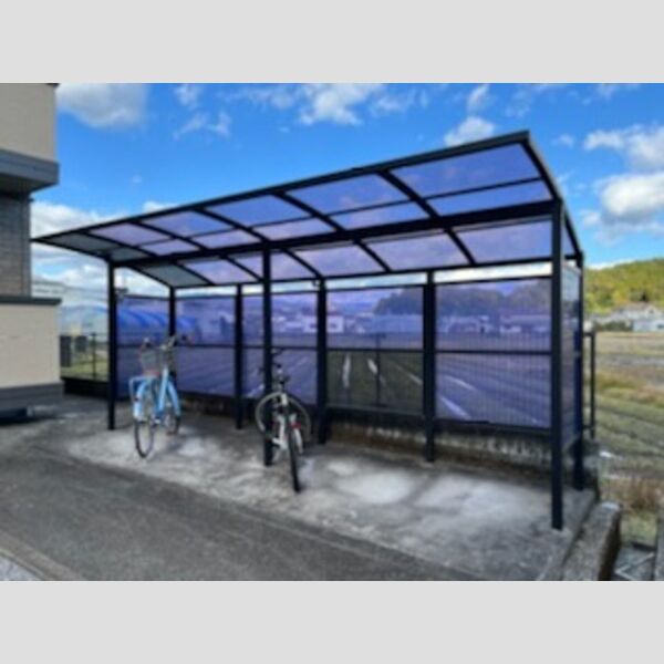 現地周辺 (駐輪場)