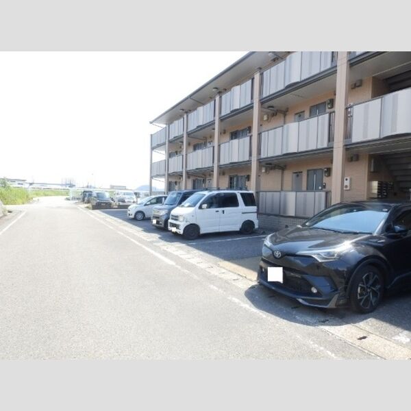 駐車場 (駐車場)