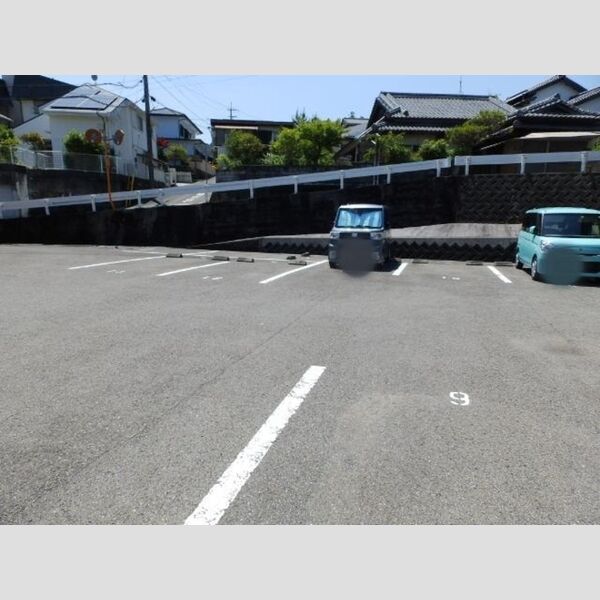 駐車場 (駐車場)
