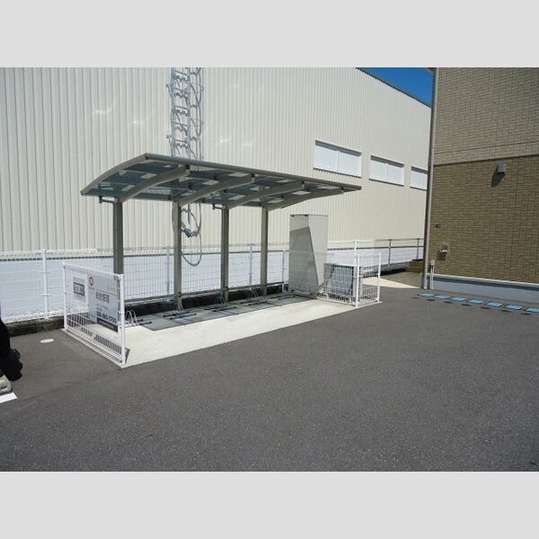 現地周辺 (駐輪場)