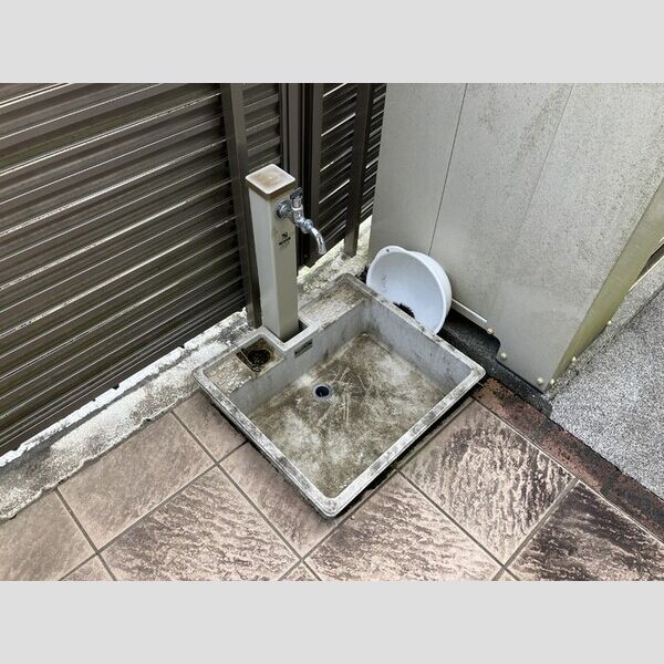 エントランス (足洗い場)