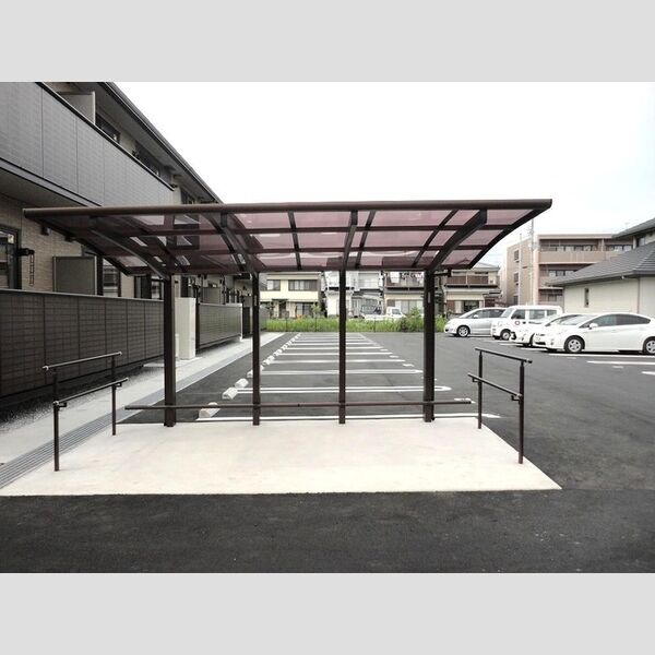 現地周辺 (駐輪場)