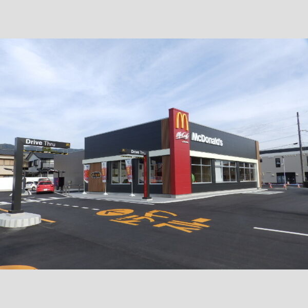 現地周辺 (マクドナルド)