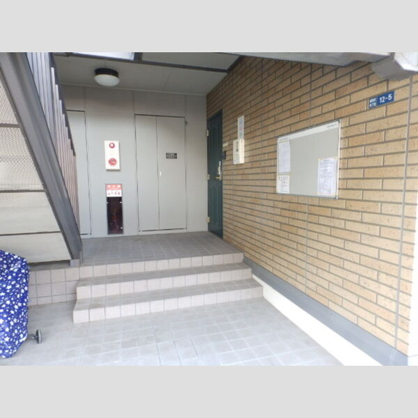エントランス (エントランス)