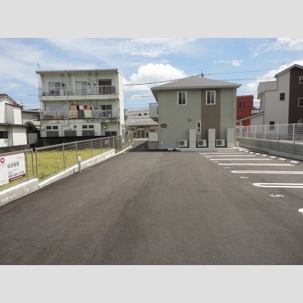 駐車場 (駐車場)