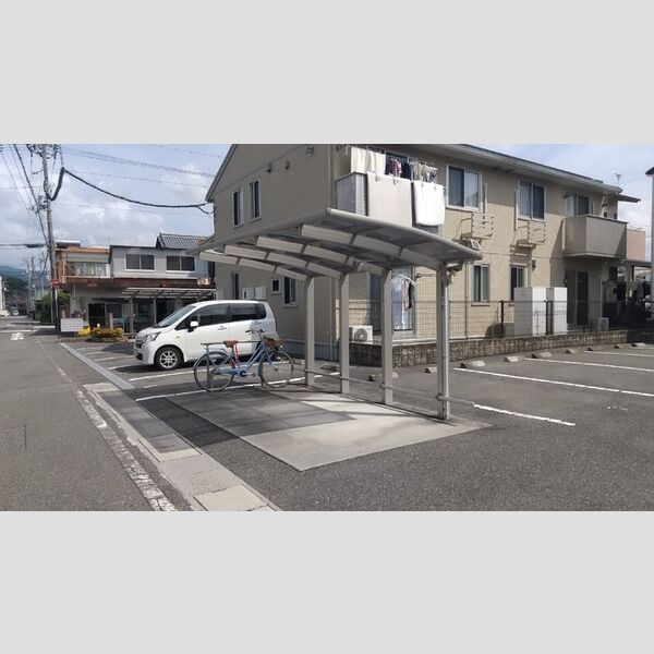 現地周辺 (駐輪場)