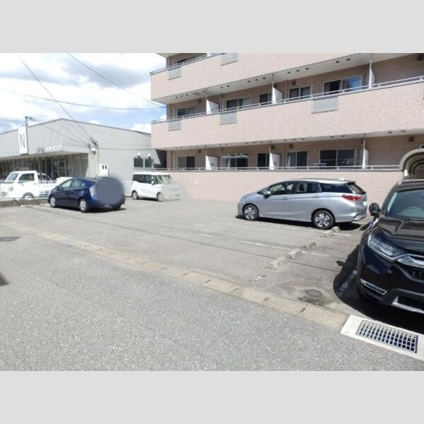 駐車場 (駐車場)