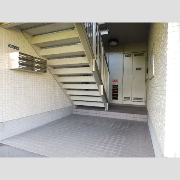 現地周辺 (エントランス)