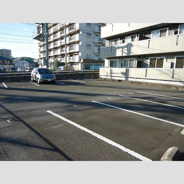 現地周辺 (駐車場)