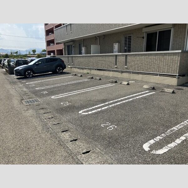 駐車場 (駐車場)